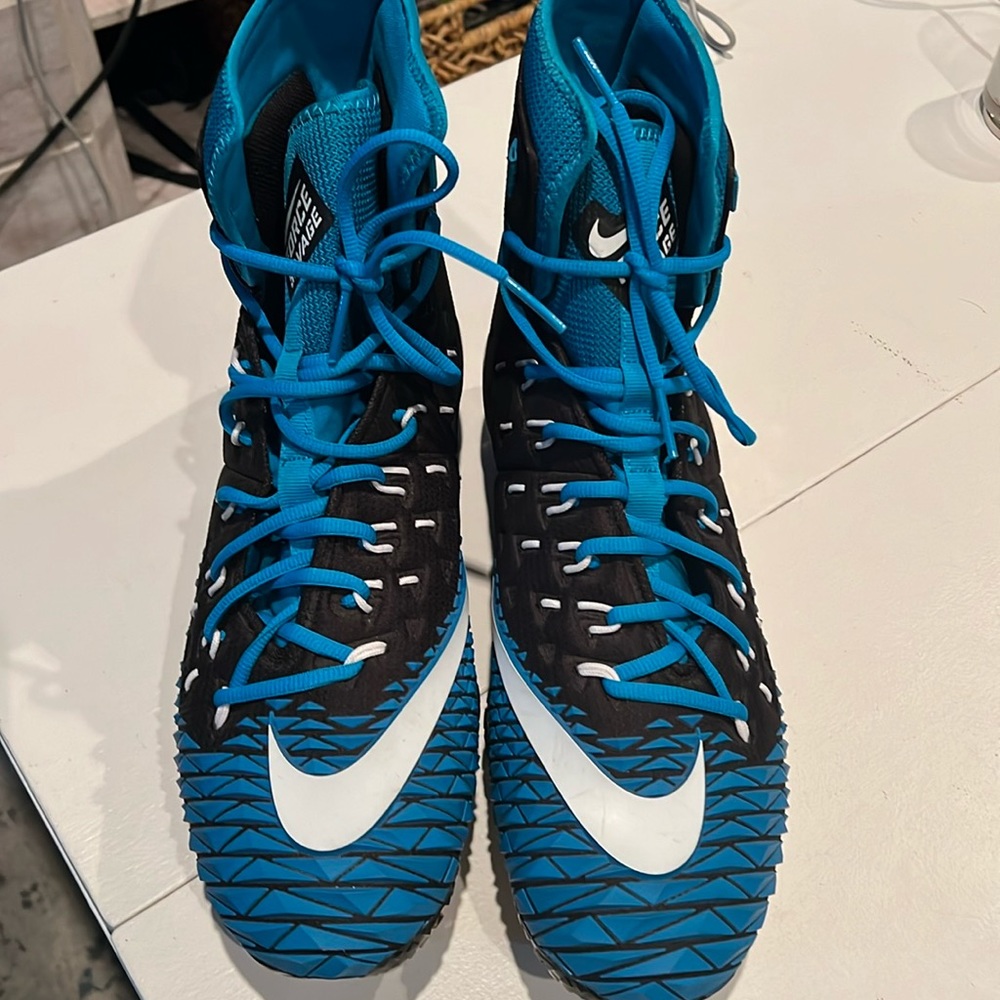 Force savage Nike cleats blue size 13